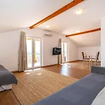 Beautiful In With Wifi Prázdninový dům Posedarje