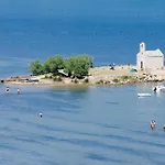Prázdninový dům Beautiful In With Wifi *
