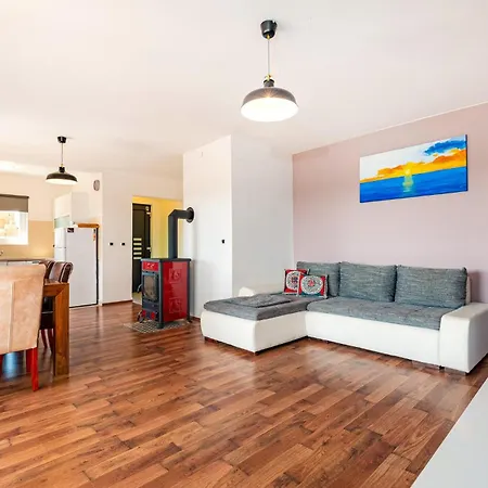 Holiday home Beautiful In With Wifi Posedarje